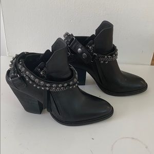 Dolce Vita hollice mules